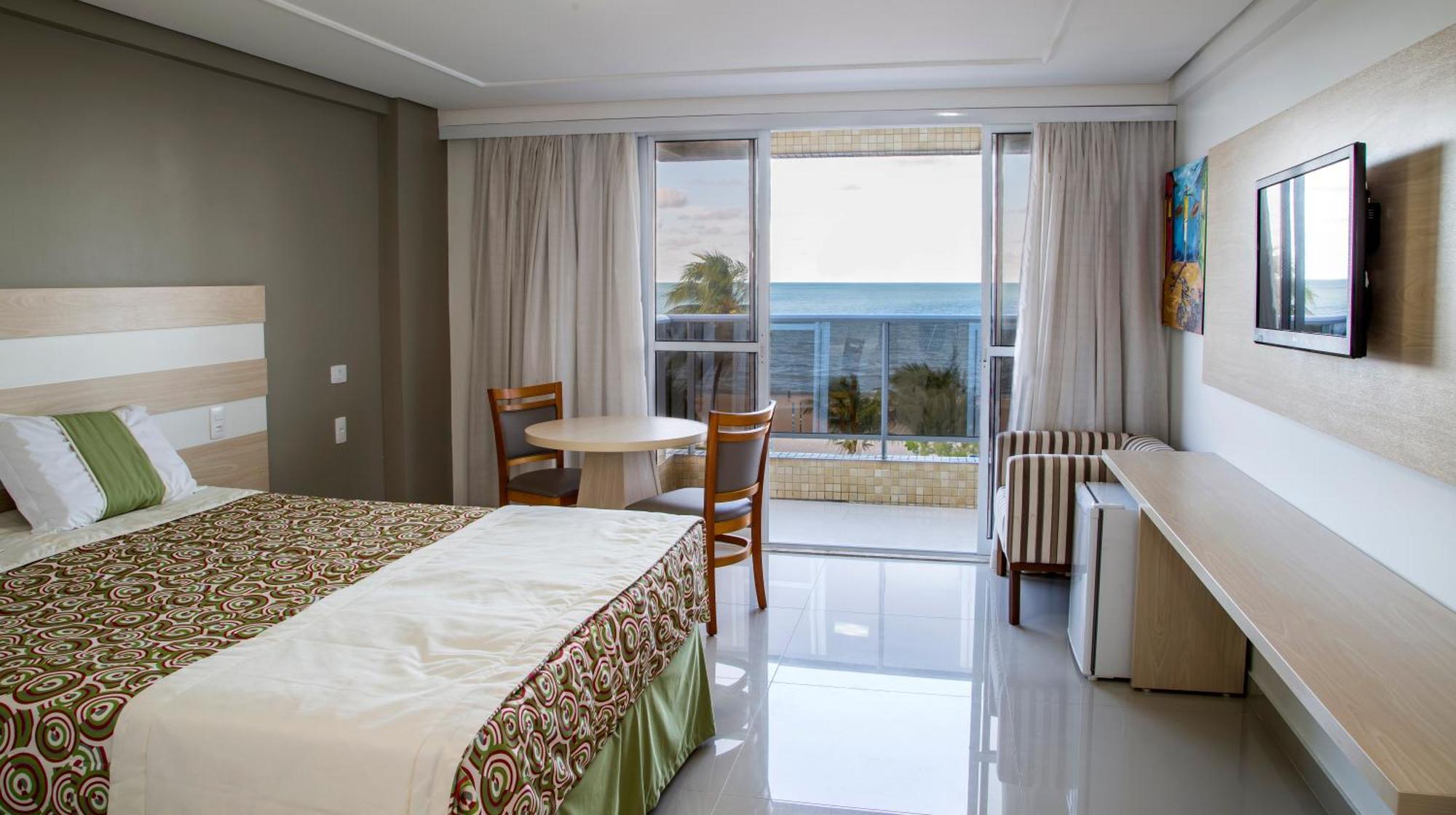 Laguna Hotel 4*
